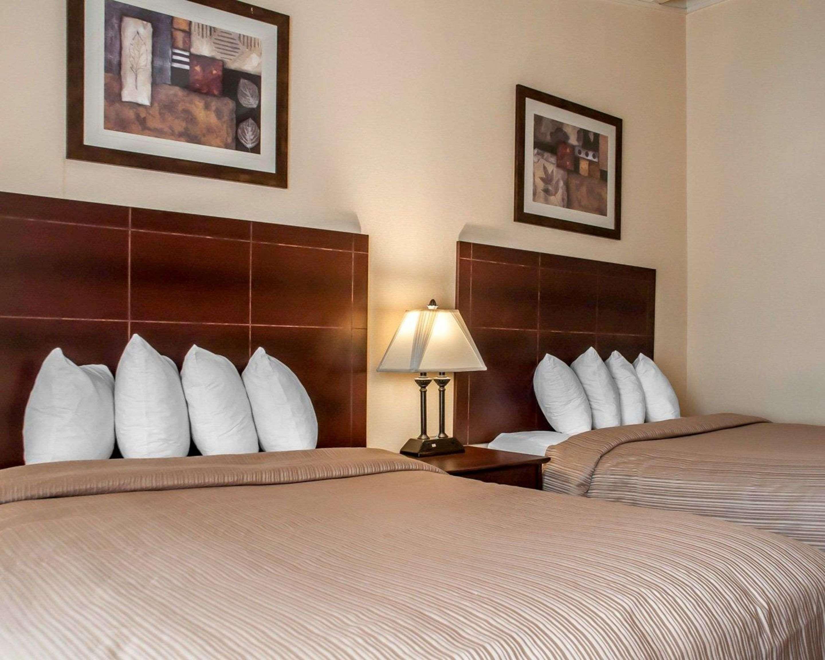 Quality Inn Airport Cheektowaga Exterior foto