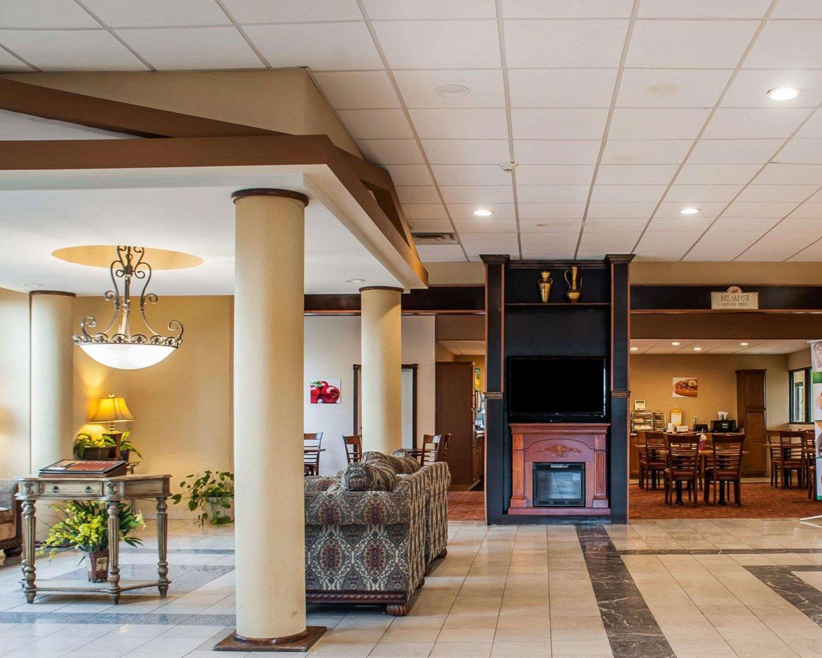 Quality Inn Airport Cheektowaga Exterior foto