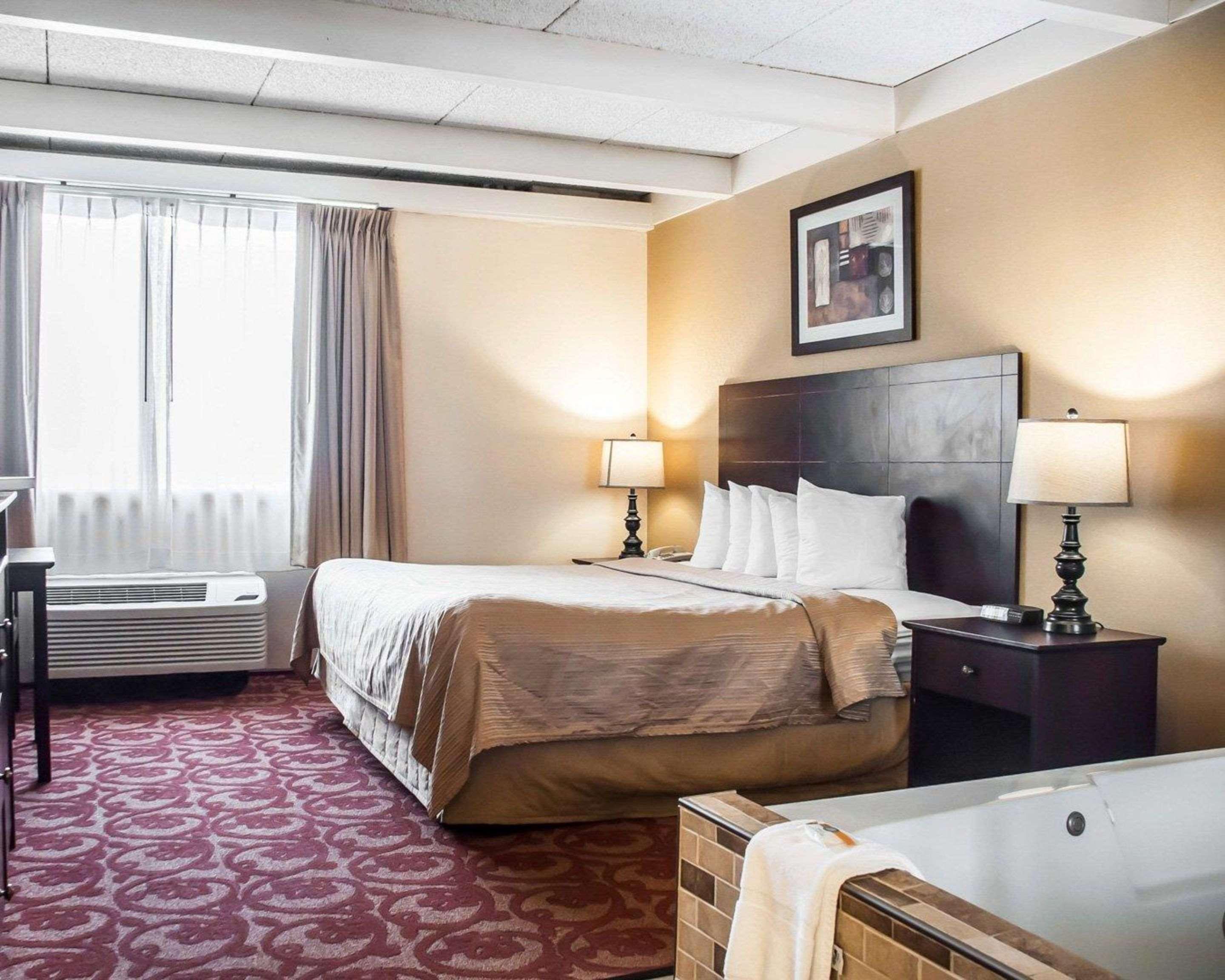 Quality Inn Airport Cheektowaga Exterior foto