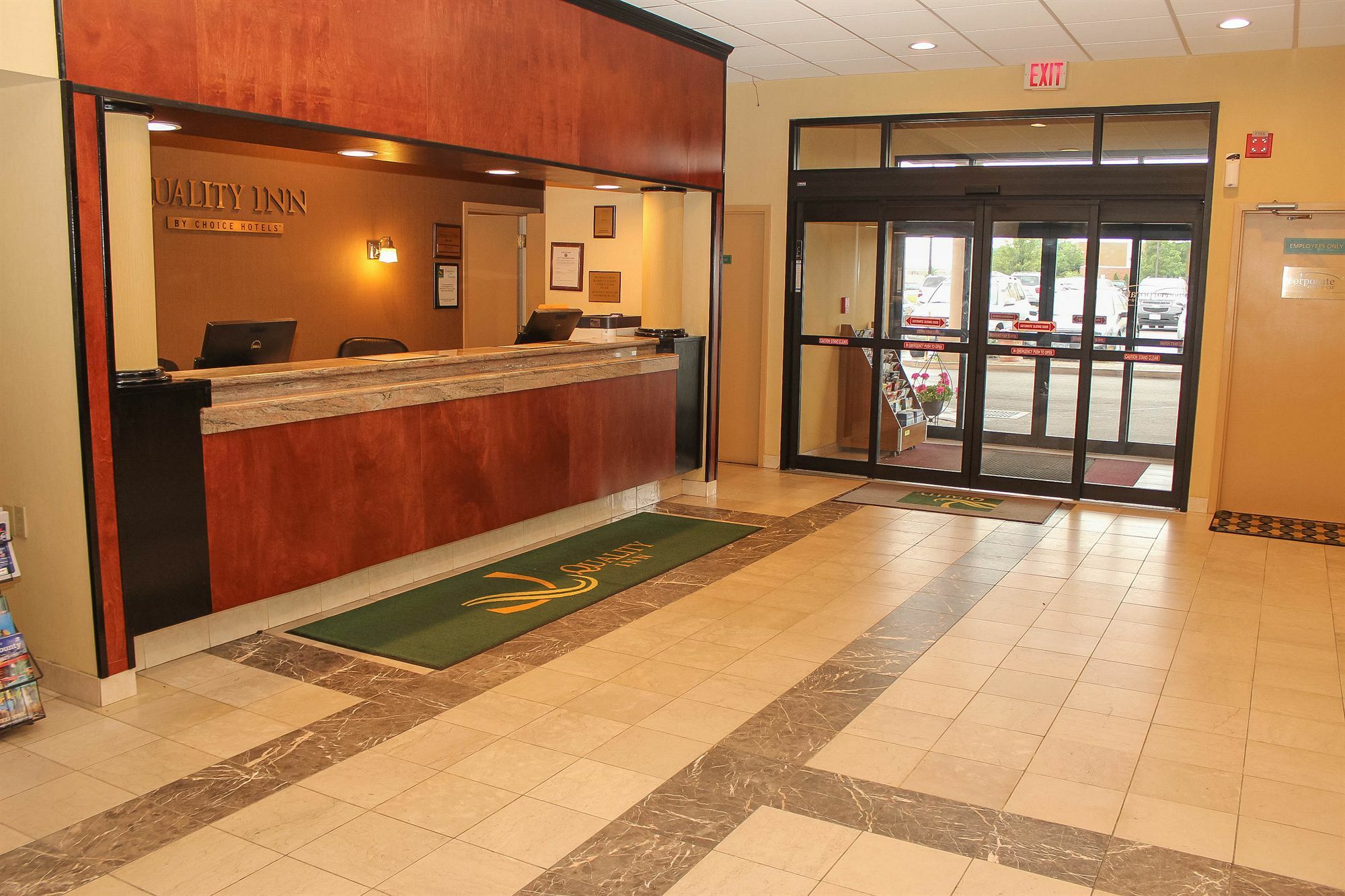 Quality Inn Airport Cheektowaga Exterior foto